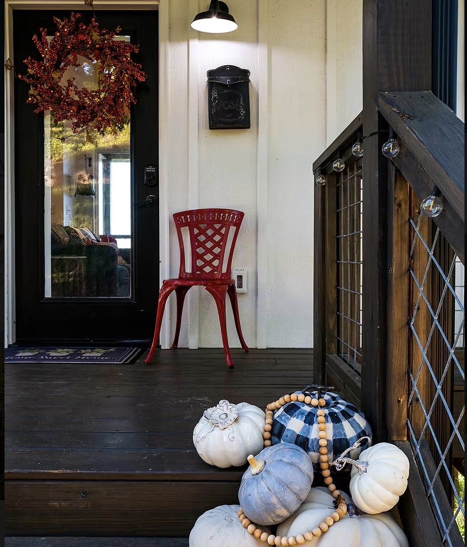 The Farmhouse entry detail