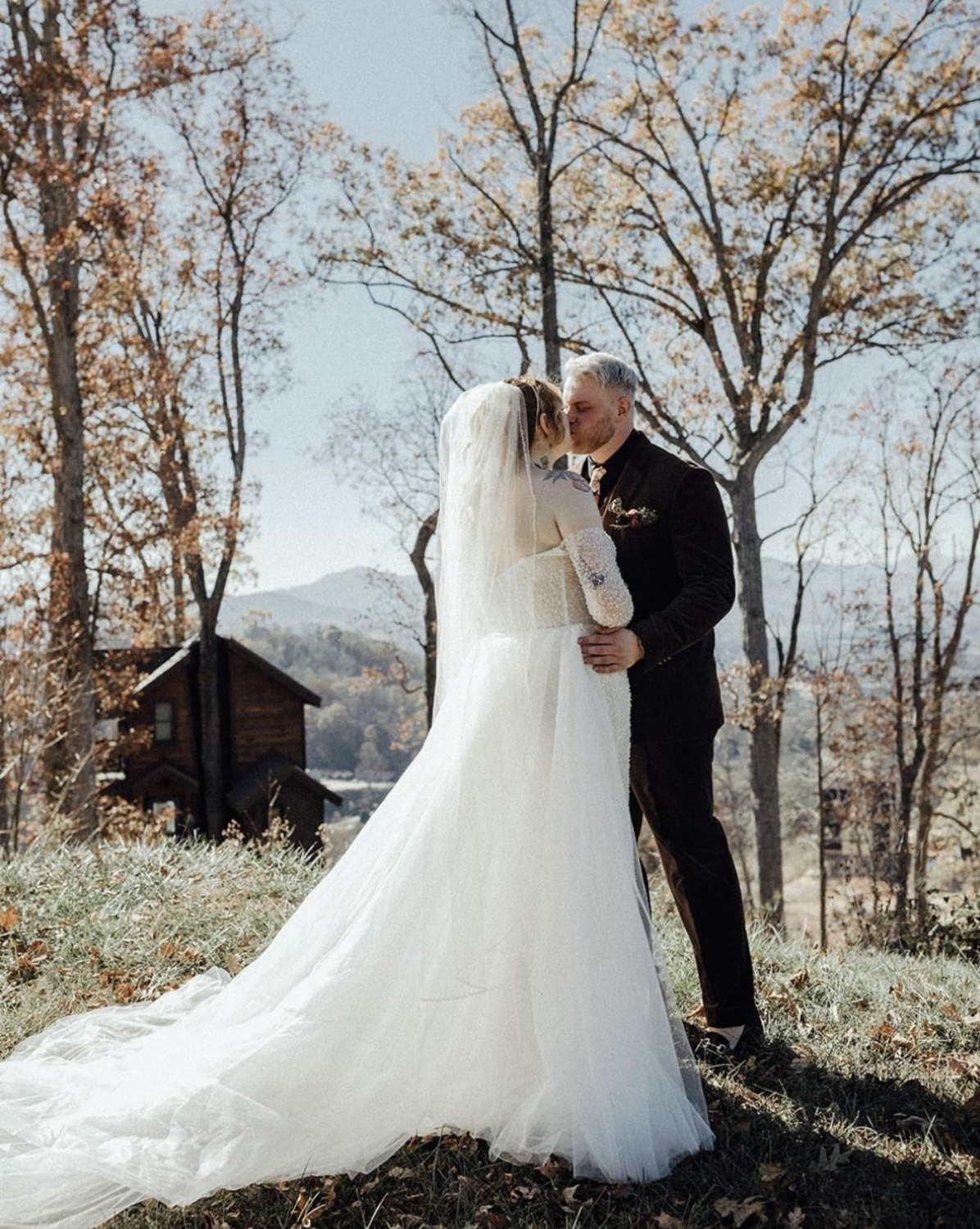 A wedding at Earth & Sky Dwellings