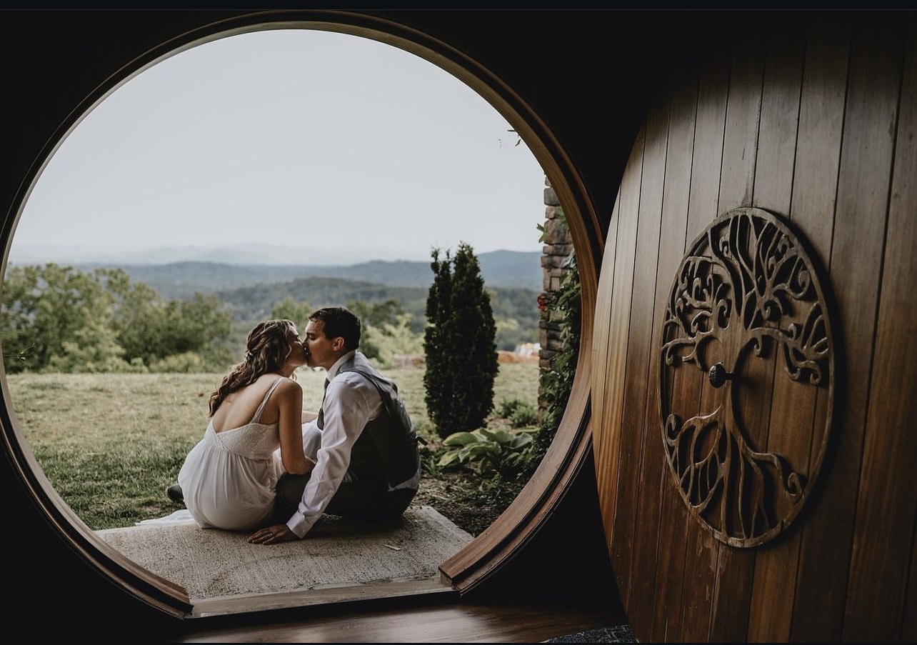 A wedding at Earth & Sky Dwellings