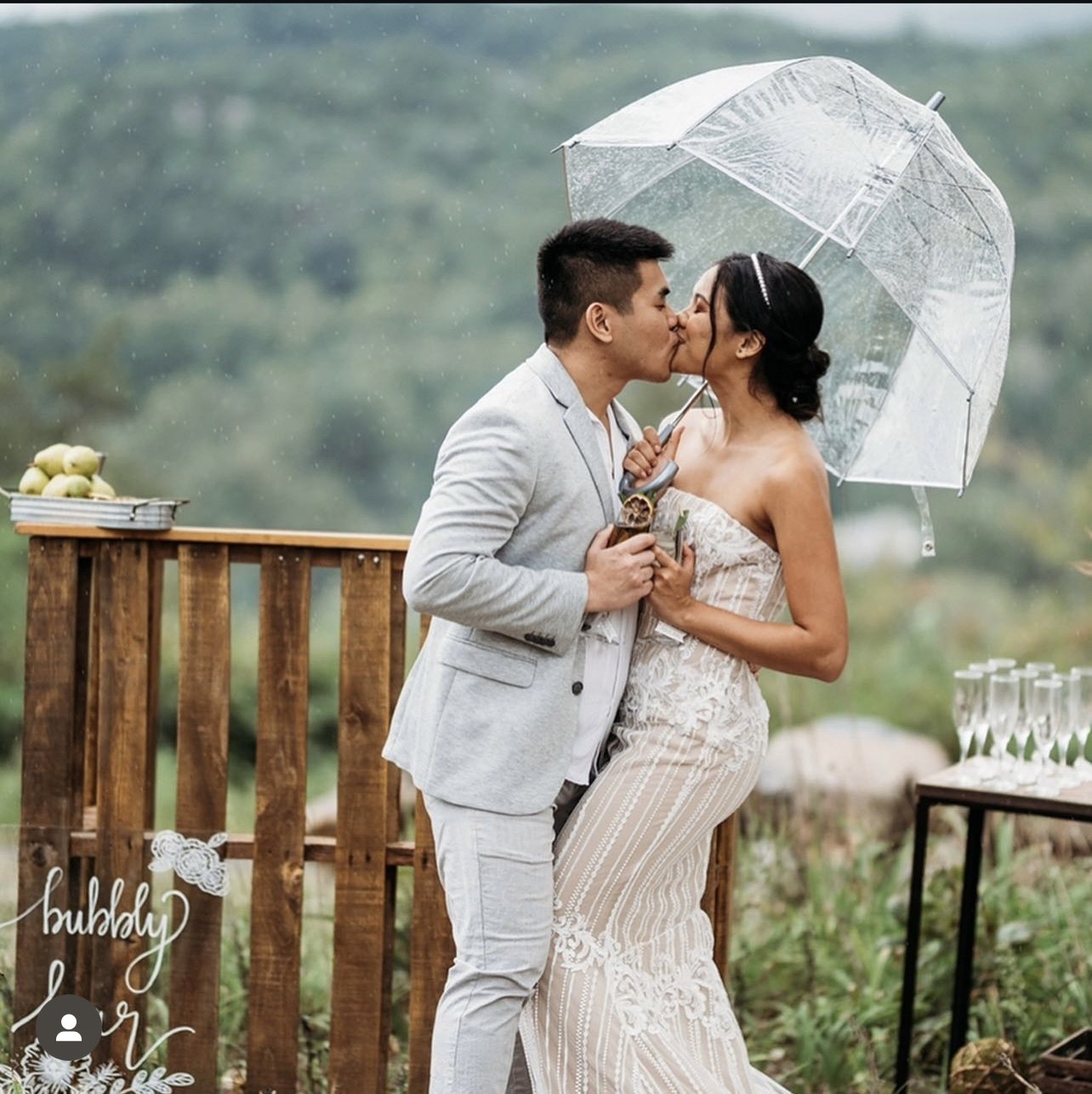 A wedding at Earth & Sky Dwellings